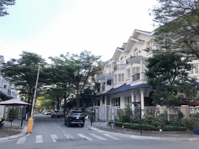 ban biet thu quan 2, ảnh to1