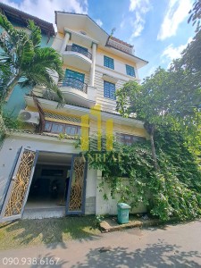 ban biet thu quan 2, ảnh to1