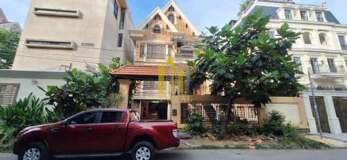 cho thue biet thu quan 2, ảnh to1