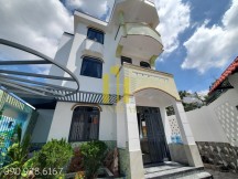 VILLA GÓC 2 MẶT TIỀN GẦN TRƯƠNG VĂN BANG  SÂN VƯỜN 5 PHÒNG - GIÁ 38 TRIỆU